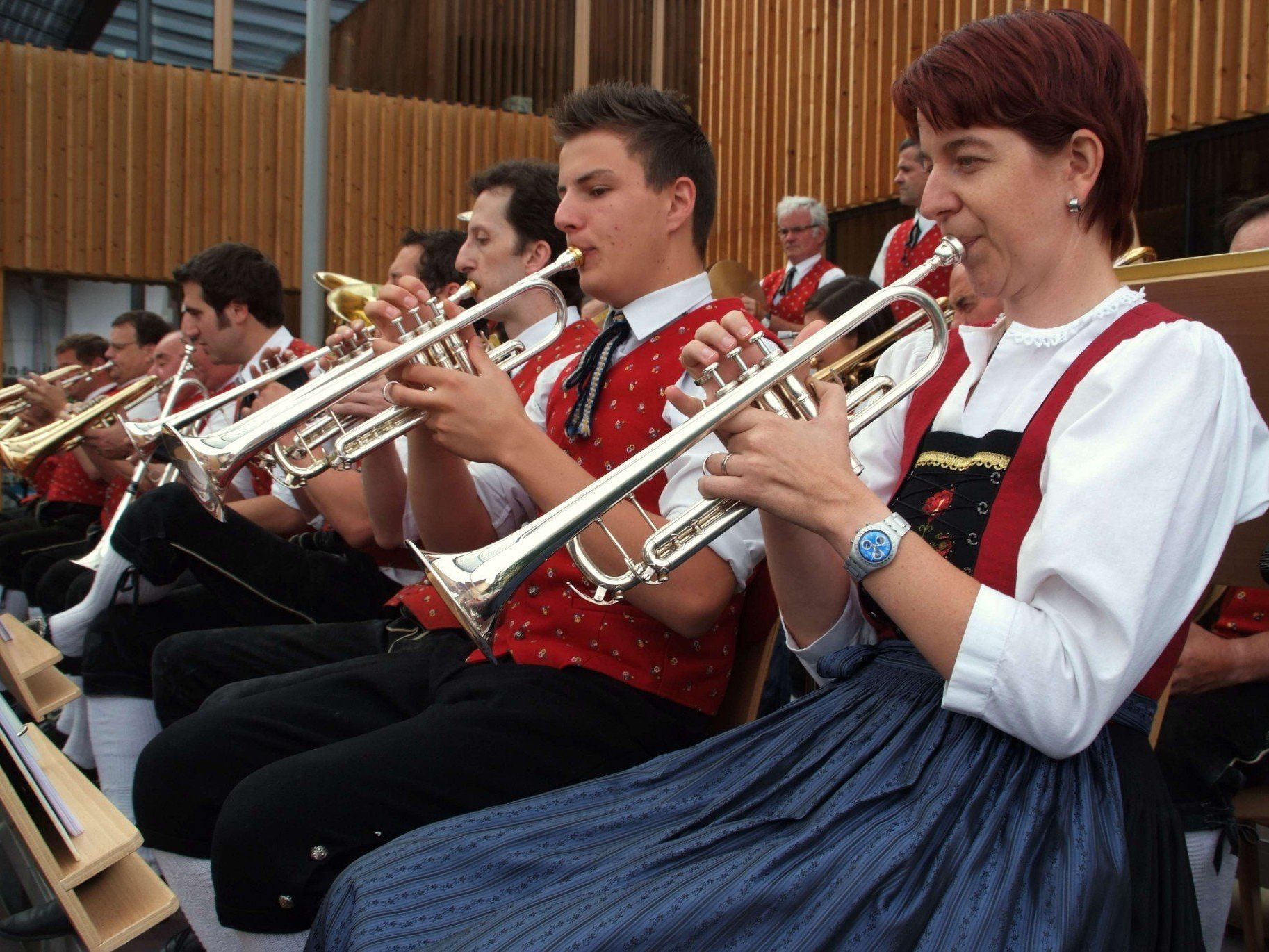 Die Harmoniemusik lädt zum „Lätz Fätz“ – Fest ein. Die Harmoniemusik lädt zum „Lätz Fätz“ – Fest ein.