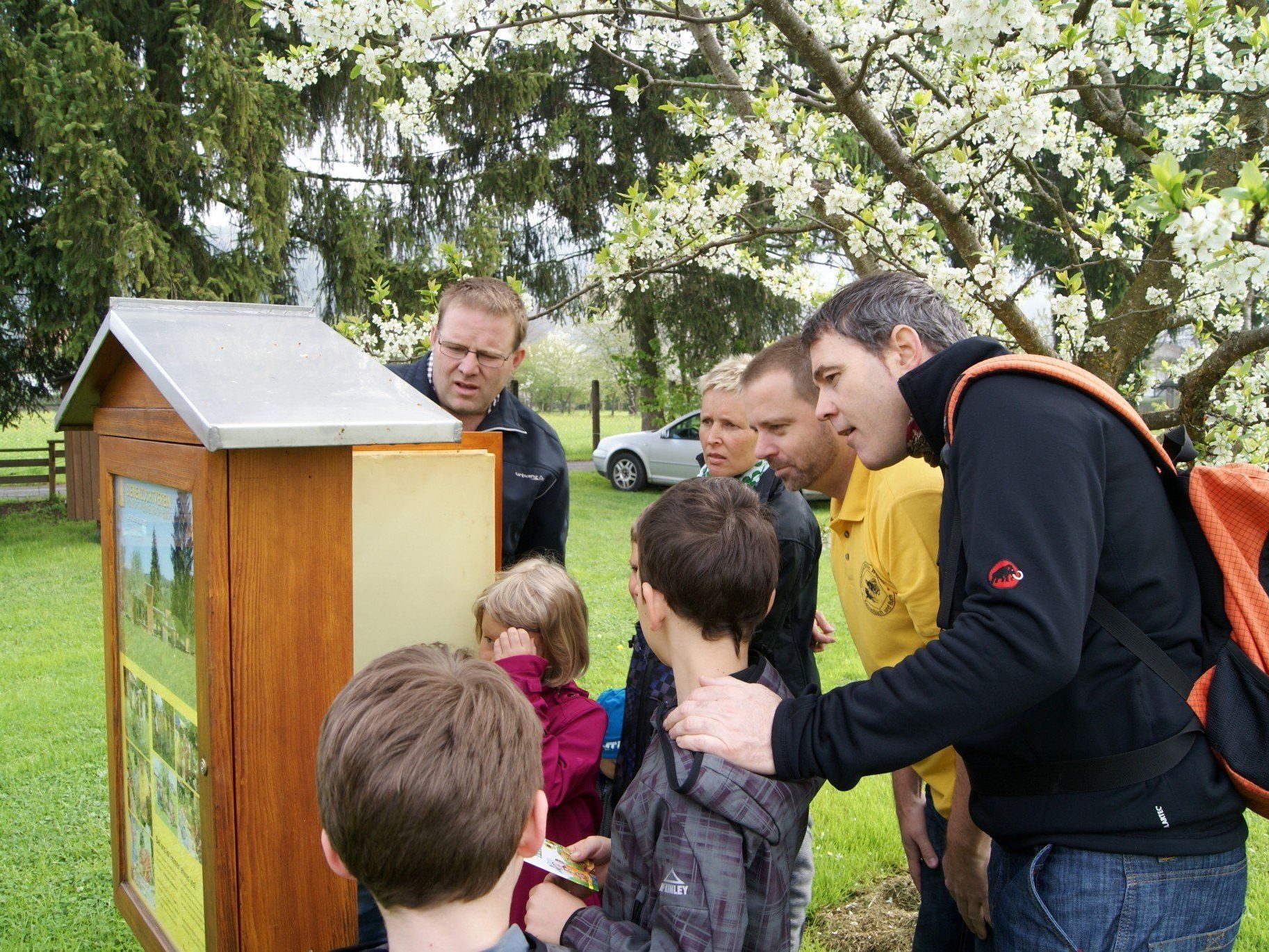 Die Bienen faszinierten Jung und Alt beim Tag der offenen Tür. Die Bienen faszinierten Jung und Alt beim Tag der offenen Tür.