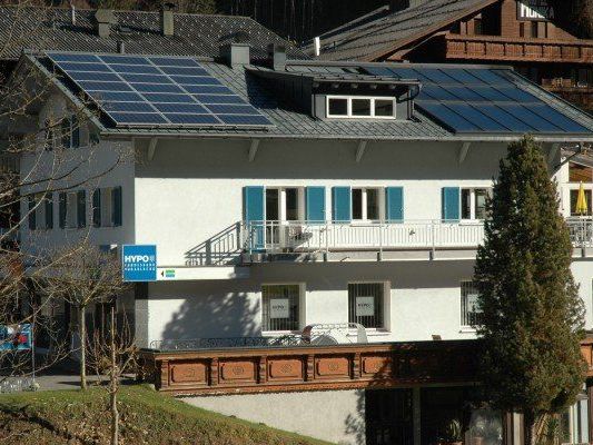 Eine neue Fotovoltaikanlage in Gaschurn. Eine neue Fotovoltaikanlage in Gaschurn.