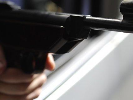 Rätselhafter Vorfall: Ein Unbekannter schoss auf ein Lokal in Meidling Rätselhafter Vorfall: Ein Unbekannter schoss auf ein Lokal in Meidling