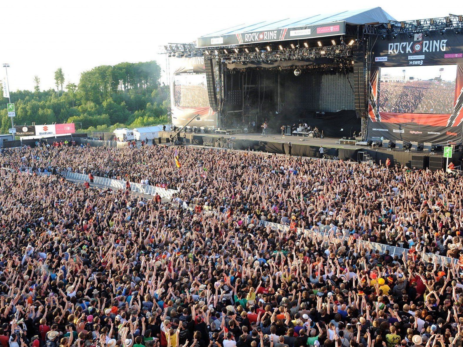 Österreichs Nachbarländer mit einigen Highlights im Festivalsommer 2013.