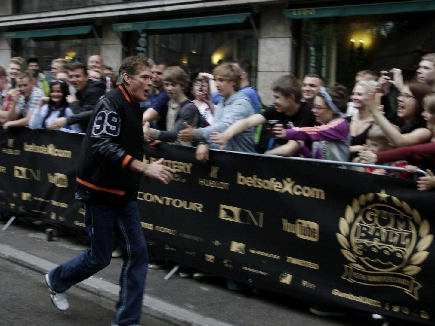 Die Gumball 3000-Rally macht am Donnerstag halt in Wien. Mit dabei: Luxusautos und David Hasselhof.