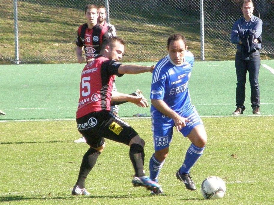 Andelsbuch-Spielertrainer Reinaldo Ribeiro möchte auch gegen Liefering Akzente setzen. Andelsbuch-Spielertrainer Reinaldo Ribeiro möchte auch gegen Liefering Akzente setzen.