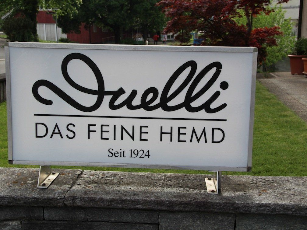Das "feine Hemd" wird exklusiv in Satteins hergestellt. Das "feine Hemd" wird exklusiv in Satteins hergestellt.