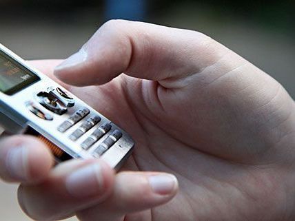 Handyverbot an wenigen Schulen Thema Handyverbot an wenigen Schulen Thema