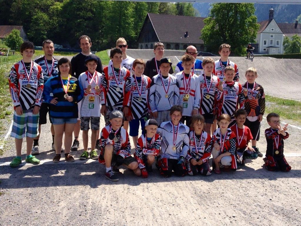Die erfolgreichen BMXler der LM 2013. Die erfolgreichen BMXler der LM 2013.