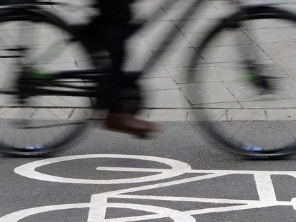 Geht es nach den Grünen, werden die Radwege in Wien grün. Geht es nach den Grünen, werden die Radwege in Wien grün.