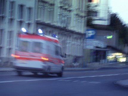 Ein 13-jähriger Bursche starb am Montagabend nach einem schweren Verkehrsunfall in Wien-Landstraße.