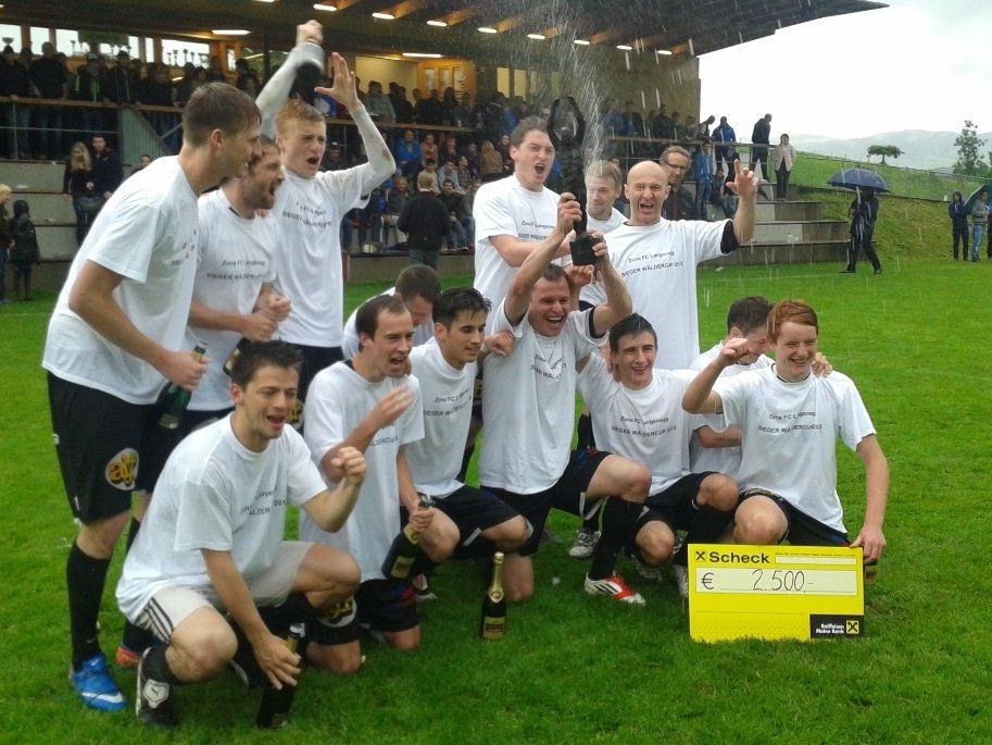 Der FC Langenegg löste den FC Egg als Wäldercup-Sieger ab. Der FC Langenegg löste den FC Egg als Wäldercup-Sieger ab.