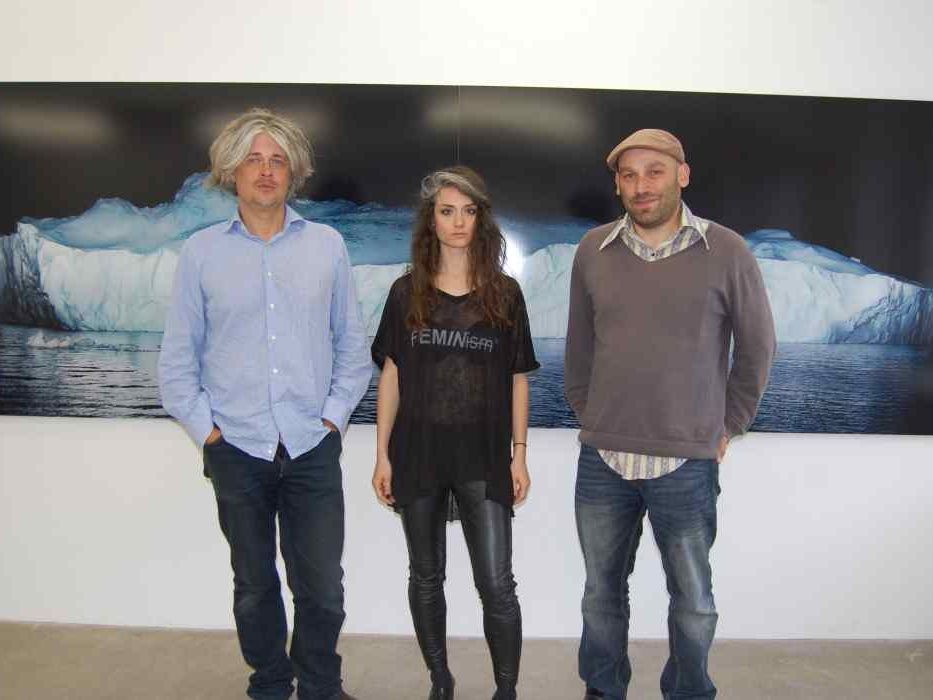 Drei der sieben ausstellenden Künstler waren bei der Vernissage anwesend. Drei der sieben ausstellenden Künstler waren bei der Vernissage anwesend.