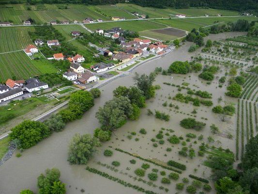 Luftaufnahme: Hochwasser-Situation in Niederösterreich Luftaufnahme: Hochwasser-Situation in Niederösterreich