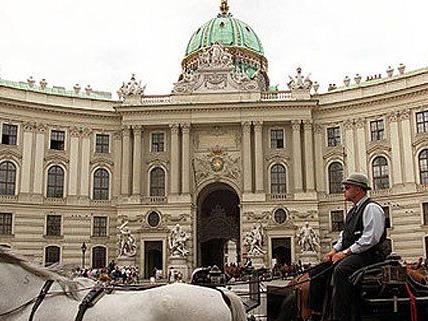 Ein Häftling will die Wiener Hofburg versteigern lassen