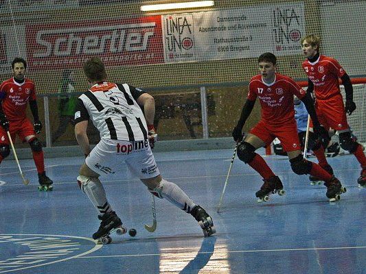 Wolfurt gewann das Heimspielt gegen Uttigen knapp mit 5:4. Wolfurt gewann das Heimspielt gegen Uttigen knapp mit 5:4.