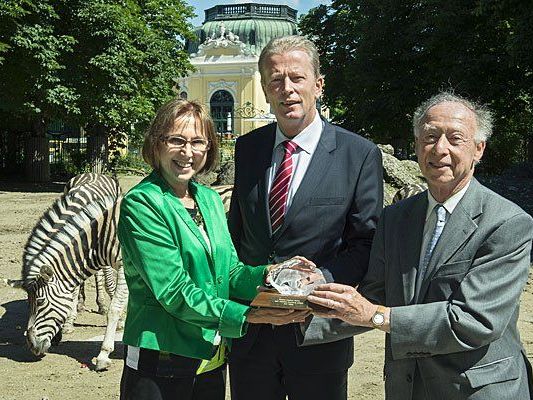 Tiergartendirektorin Dagmar Schratter, Bundesminister Reinhold Mitterlehner, Zooexperte Anthony Sheridan Tiergartendirektorin Dagmar Schratter, Bundesminister Reinhold Mitterlehner, Zooexperte Anthony Sheridan