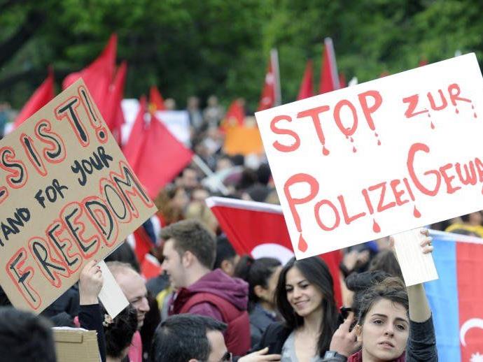 In Wien zeigten sich Demonstranten am Samstag solidarisch mit den Protesten in der Türkei.