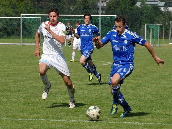 Helmut Hafner (re) steht mit dem FC Andelsbuch im Finale des Wäldercups Helmut Hafner (re) steht mit dem FC Andelsbuch im Finale des Wäldercups
