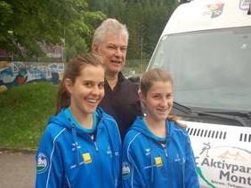 Peter Grauf mit seinen Töchtern, ebenfalls aktive Eishockeyspielerinen Peter Grauf mit seinen Töchtern, ebenfalls aktive Eishockeyspielerinen