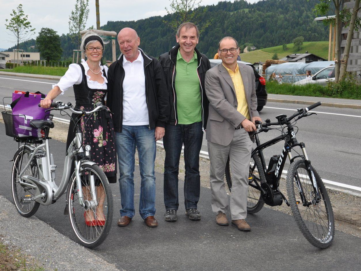 BM Angelika Schwarzmann mit ihren Vorgängern Walter Rüf, Reinhard Dür und Vizebgm. H. Muxel. BM Angelika Schwarzmann mit ihren Vorgängern Walter Rüf, Reinhard Dür und Vizebgm. H. Muxel.