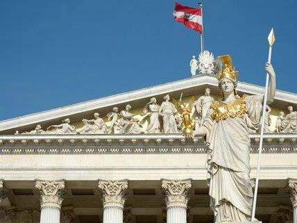 Bei der diesjährigen Nationalratswahl wurden die Bestimmungen, ein Direktmandat zu erreichen, herabgesenkt. Bei der diesjährigen Nationalratswahl wurden die Bestimmungen, ein Direktmandat zu erreichen, herabgesenkt.