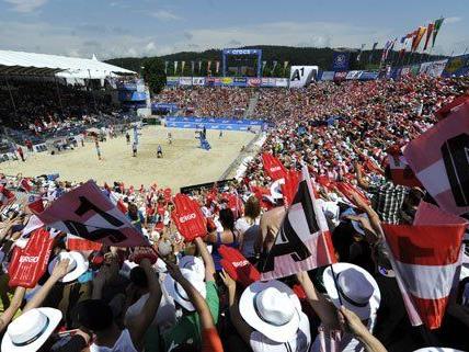 Bei der diesjährigen Beach Volleyball-EM in Klagenfurt kämpfen 32 Damen- und Herrenteams um die Medaillen.