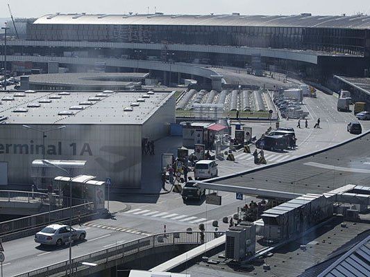 Am flughafen Wien fielen Schüsse