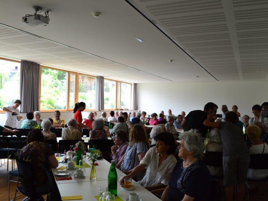 Grillnachmittag im Sozialzentrum an der Lutz in Ludesch Grillnachmittag im Sozialzentrum an der Lutz in Ludesch