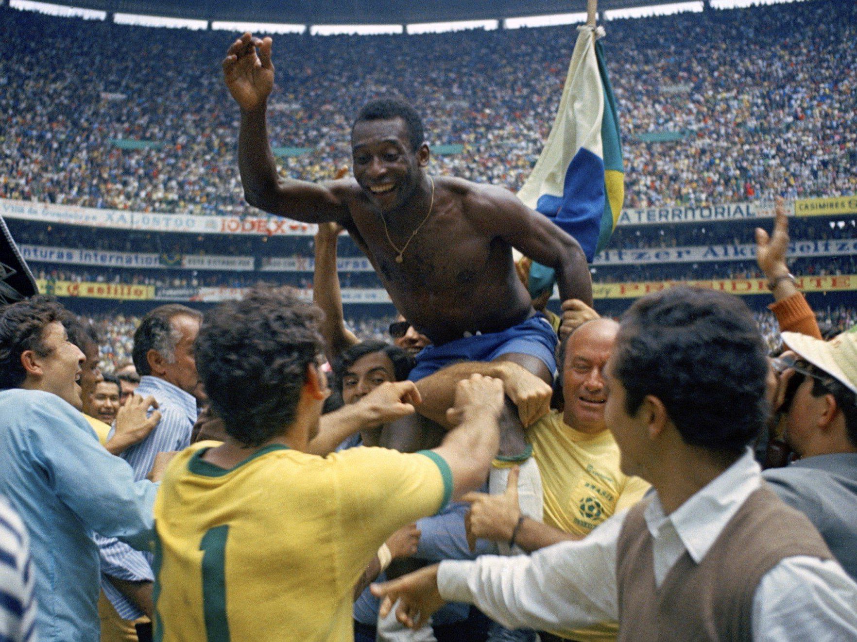 Keine "Beste Elf aller Zeiten" wäre ohne Pelé komplett. Keine "Beste Elf aller Zeiten" wäre ohne Pelé komplett.