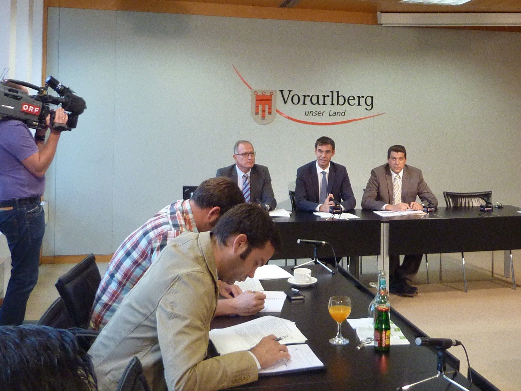 Landeshauptmann Wallner und Gemeindeverbandspräsident Köhlmeier bekräftigten die Fortsetzung der bewährten Partnerschaft zwischen Land und Gemeinden Landeshauptmann Wallner und Gemeindeverbandspräsident Köhlmeier bekräftigten die Fortsetzung der bewährten Partnerschaft zwischen Land und Gemeinden