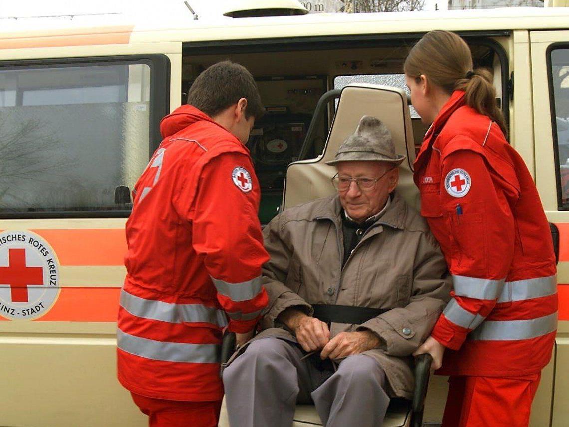 In der Steiermark müssen Patienten beim Rettungstransport nun selbst bezahlen.
