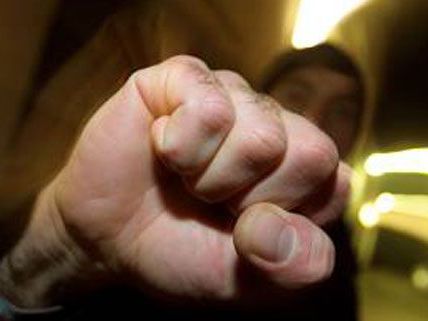 Schlägerei in Wien - Vier Männer attackierten Kontrahenten Schlägerei in Wien - Vier Männer attackierten Kontrahenten