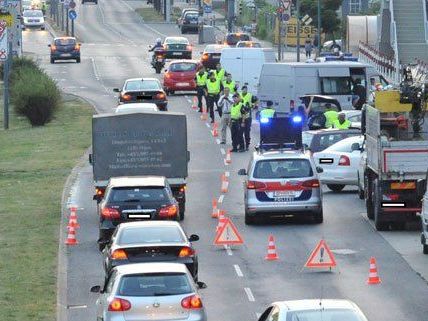 350 Polizeibeamte waren bei den Kontrollen im Einsatz.