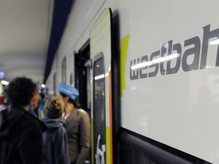 WESTbahn verbessert Fahrplan und fährt alle Züge Wien Westbahnhof - Salzburg Hauptbahnhof WESTbahn verbessert Fahrplan und fährt alle Züge Wien Westbahnhof - Salzburg Hauptbahnhof