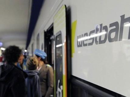 Garnitur der "Westbahn" blieb im Wienerwaldtunnel liegen
