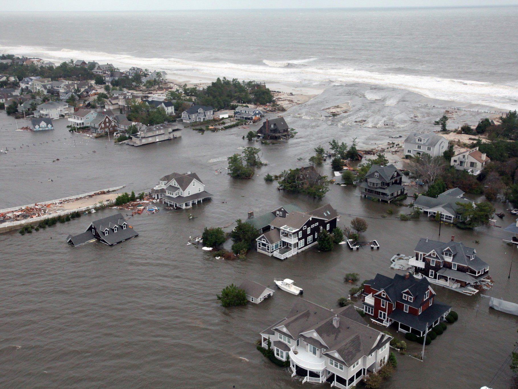 Nachdem vor fast einem Jahr "Hurrikan Sandy" ihr Zuhause zerstörte, hat ein Opfer jetzt den Millionen-Jackpot geknackt.