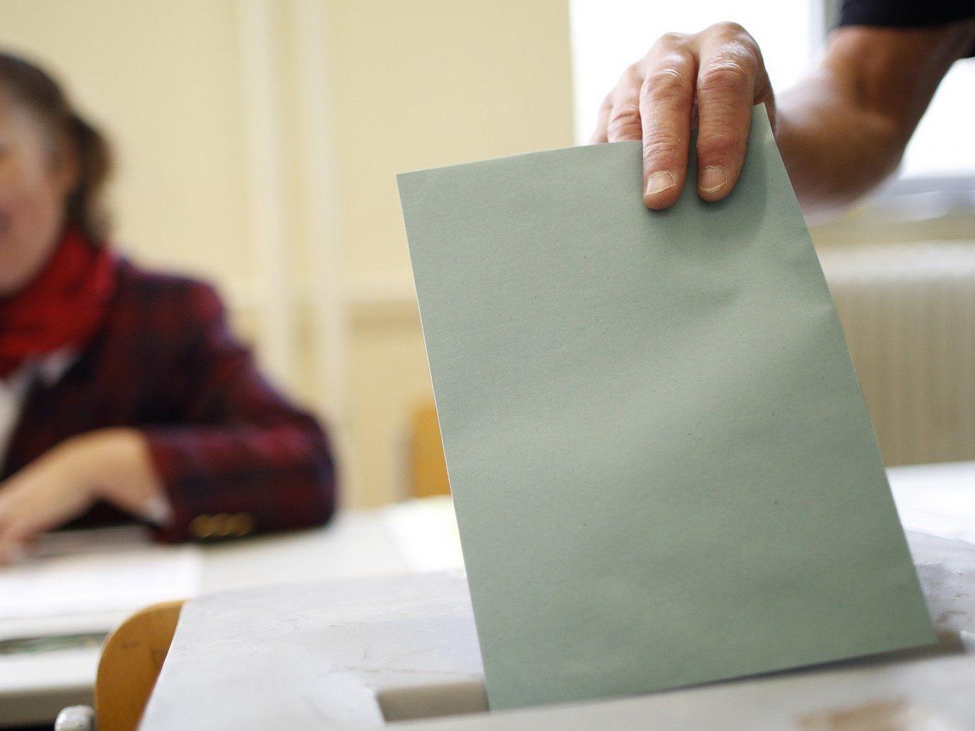Insgesamt wurden nun zwölf Bundeslisten zur Nationalratswahl 2013 eingereicht.