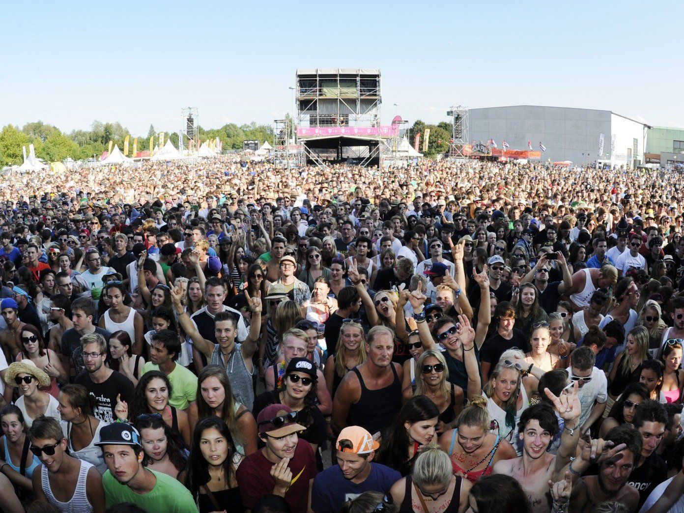 Wir berichten auch vom 2. Tag am Frequency Festival 2013 live. Wir berichten auch vom 2. Tag am Frequency Festival 2013 live.