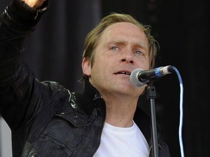 Zuletzt begeisterte Thees Uhlmann die Fans am Frequency 2013. Am 9. November kommt er nach Wien. Zuletzt begeisterte Thees Uhlmann die Fans am Frequency 2013. Am 9. November kommt er nach Wien.