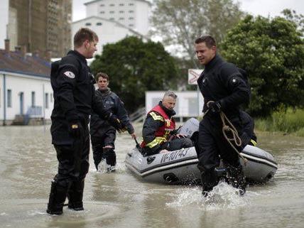 Beim Jahrhunderthochwasser im Juni 2013 fanden sich in Wien zahlreiche Helfer.