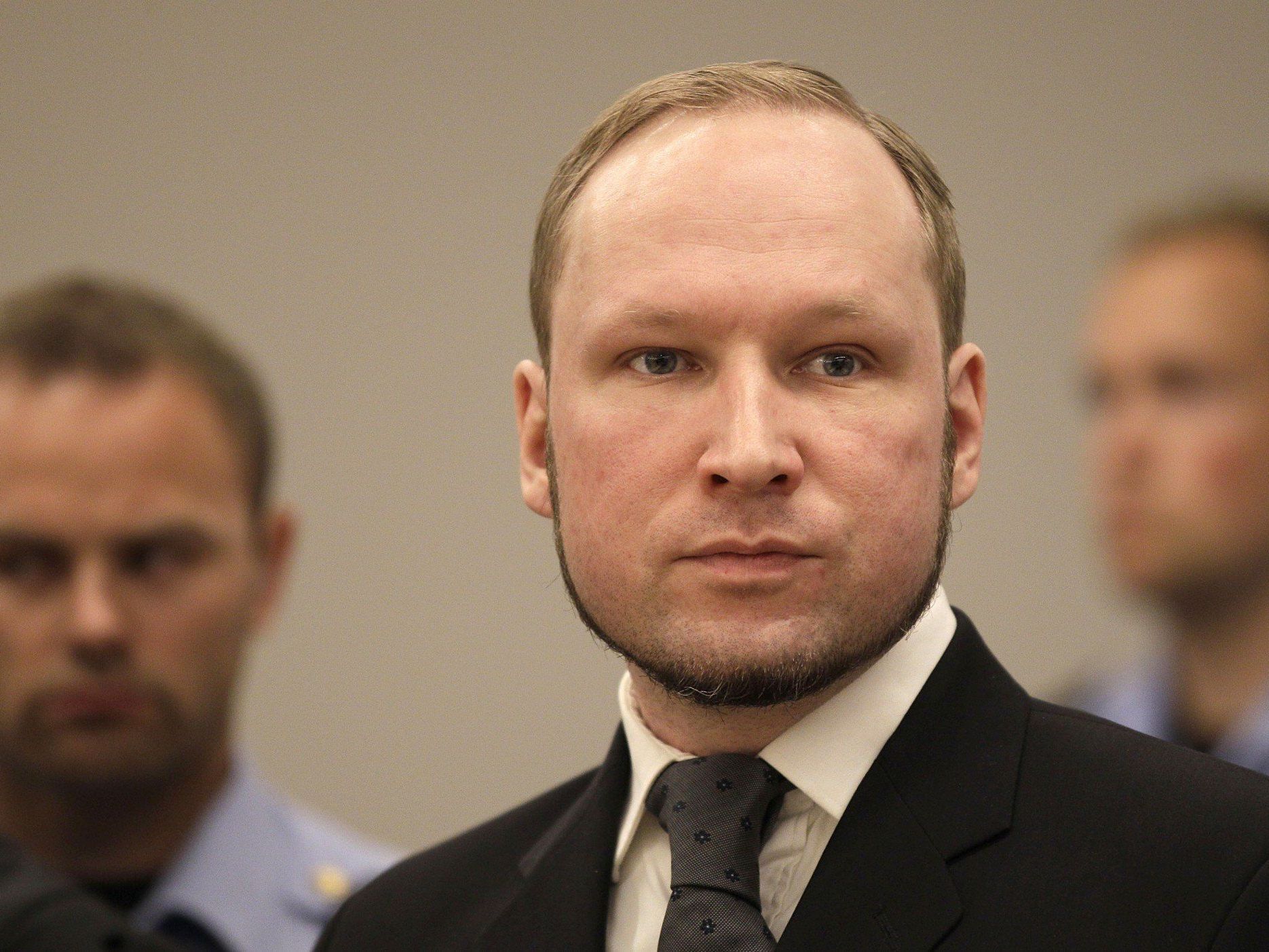 Das Gefängnis gab Breivik die Erlaubnis zu studieren. Die Entscheidung der Universität ist noch abzuwarten. Das Gefängnis gab Breivik die Erlaubnis zu studieren. Die Entscheidung der Universität ist noch abzuwarten.