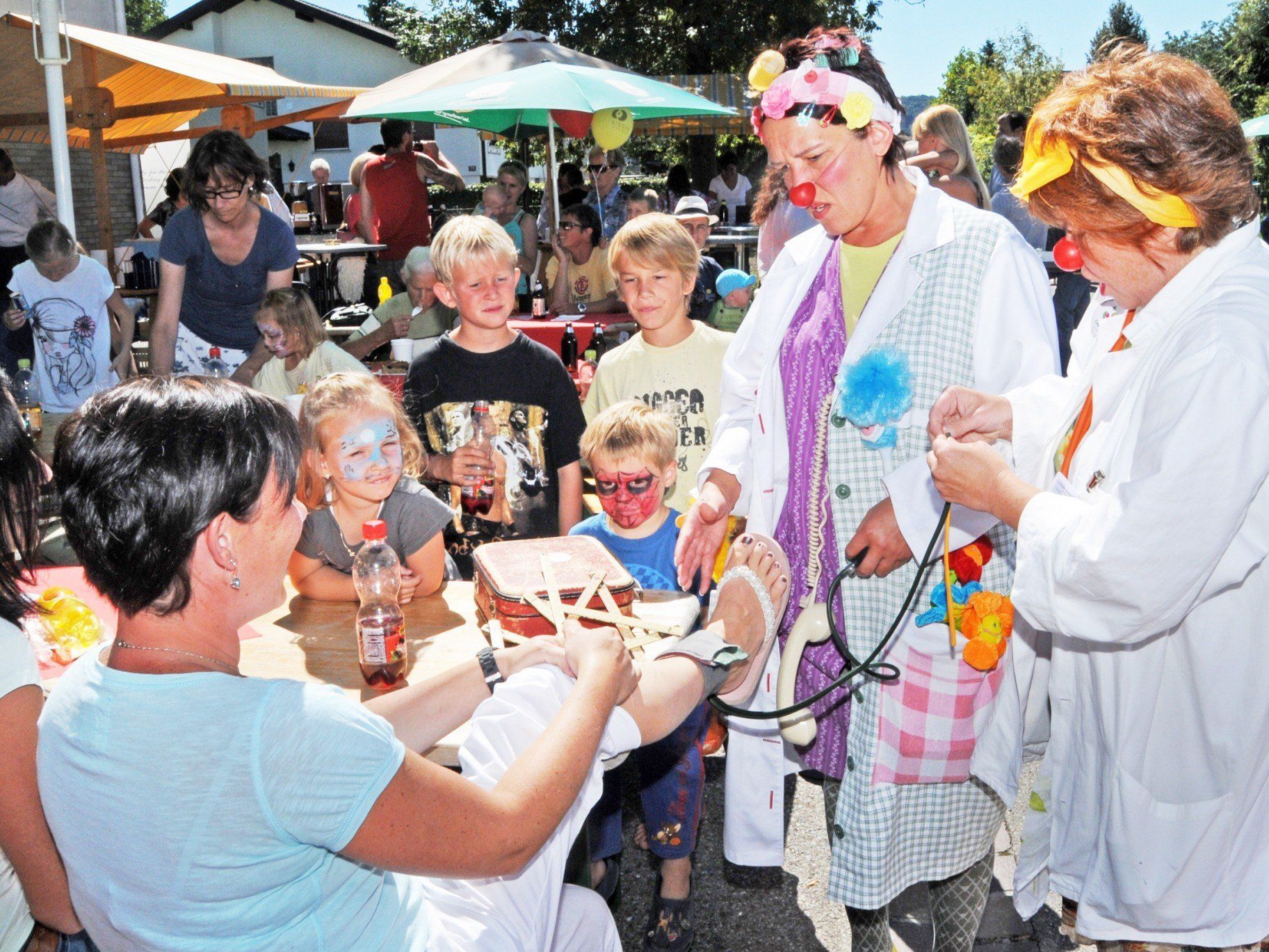 Die beliebten CliniClowns haben sich zum Fest der Höchstersträßler in Fußach angemeldet. Die beliebten CliniClowns haben sich zum Fest der Höchstersträßler in Fußach angemeldet.