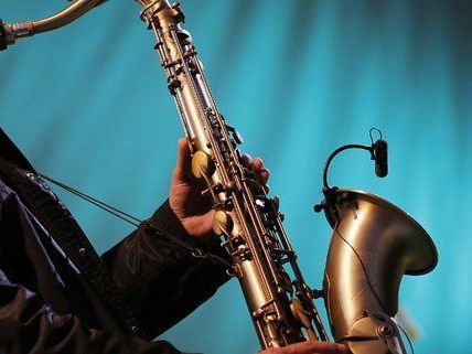 Die Jazztage feiern ihre Premiere auf der Trabrennbahn in Baden. Die Jazztage feiern ihre Premiere auf der Trabrennbahn in Baden.
