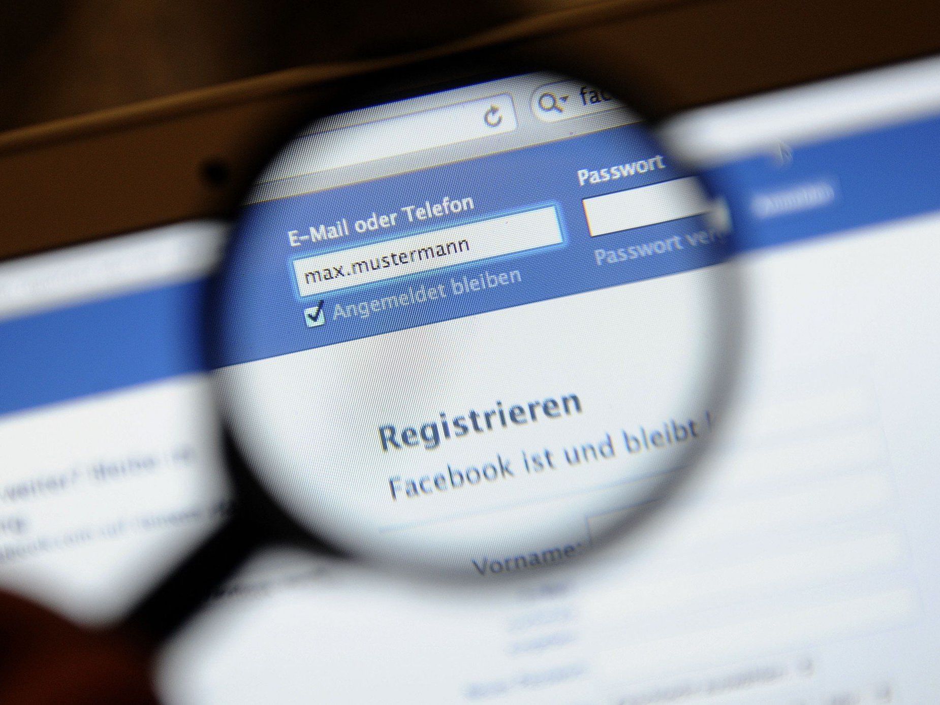 Facebook testet mobiles Bezahlsystem. Facebook testet mobiles Bezahlsystem.