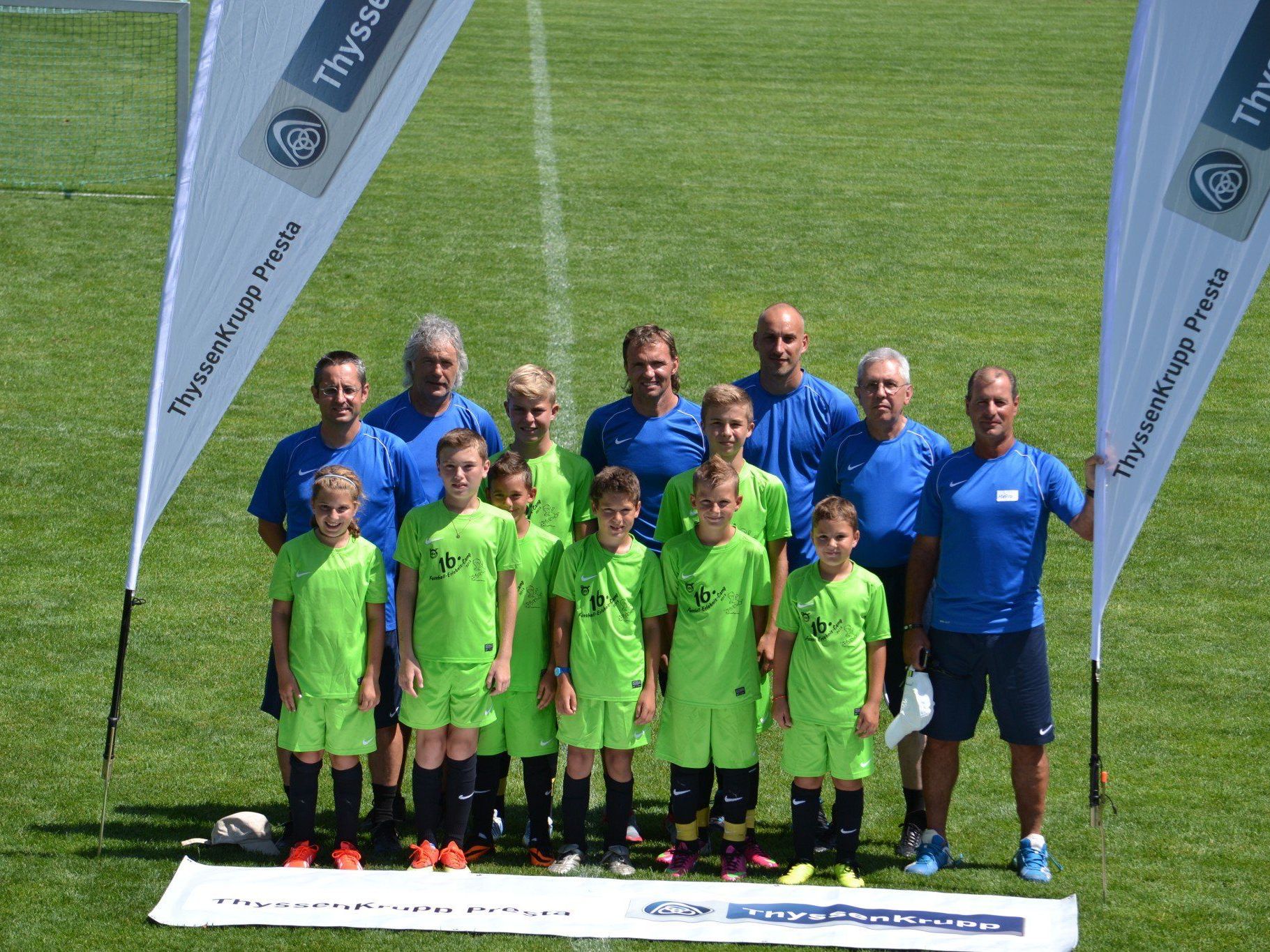 Beim Nachwuchscamp in Eschen waren viele Vorarlberger Kicker mit von der Partie. Beim Nachwuchscamp in Eschen waren viele Vorarlberger Kicker mit von der Partie.