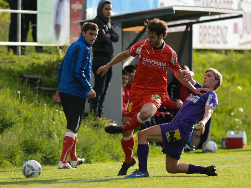 Stefan Knünz war der erste Torschütze in der neuen Saison. Stefan Knünz war der erste Torschütze in der neuen Saison.