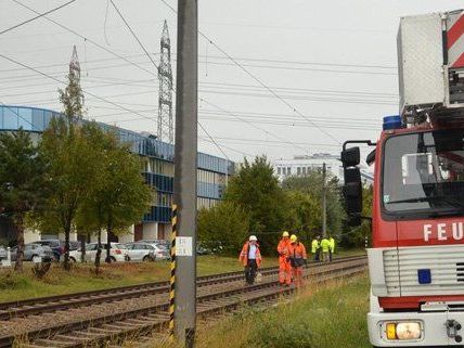 Am Mittwoch gab es einen Oberleitungsschaden bei der Wiener Lokalbahn. Am Mittwoch gab es einen Oberleitungsschaden bei der Wiener Lokalbahn.