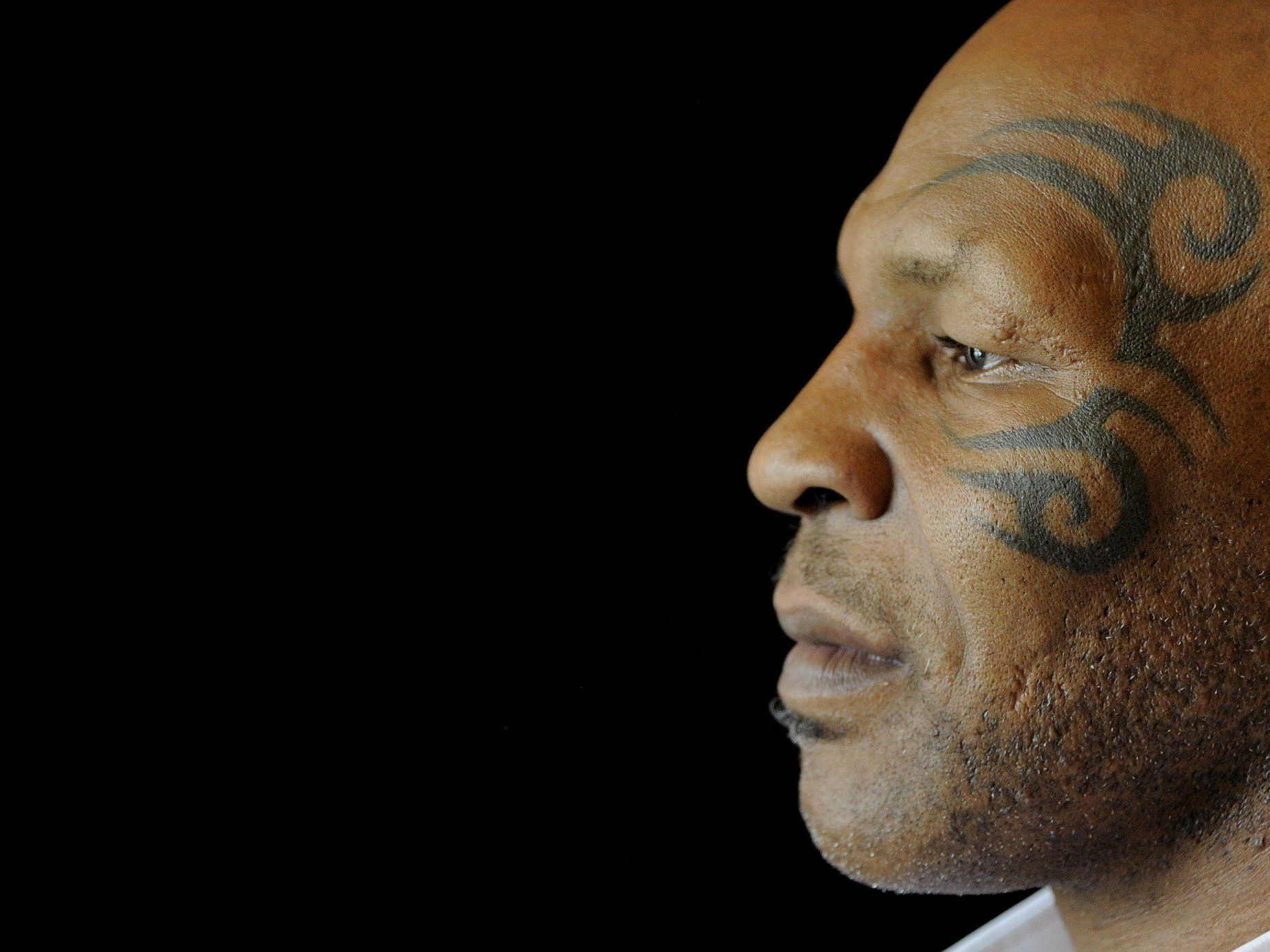 Mike Tyson kämpft mit Alkohol- und Drogen-Problemen. Mike Tyson kämpft mit Alkohol- und Drogen-Problemen.