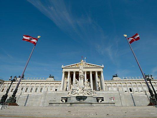 Viele Österreicher scheinen sich eine Dreierkoalition im Parlament zu wünschen.