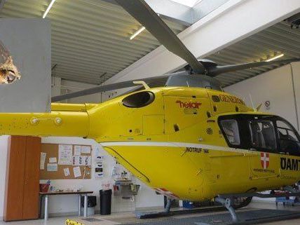 Das Rotorblatt ist von einem Projektil getroffen worden. Das Rotorblatt ist von einem Projektil getroffen worden.