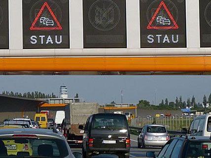 Südautobahn war nach Unfall bei Wiener Neudorf gesperrt