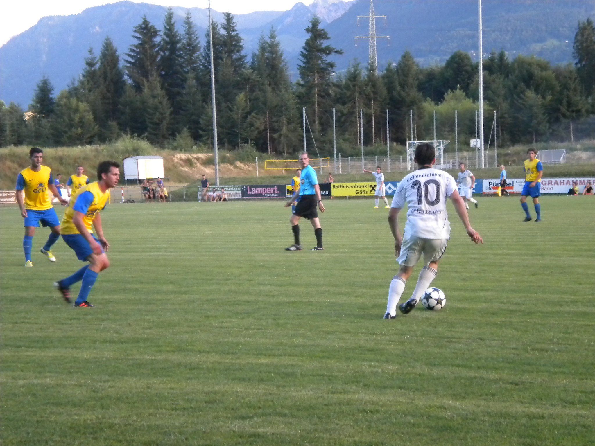 Der FC Schruns unterliegt in Brederis mit 3:5 Der FC Schruns unterliegt in Brederis mit 3:5